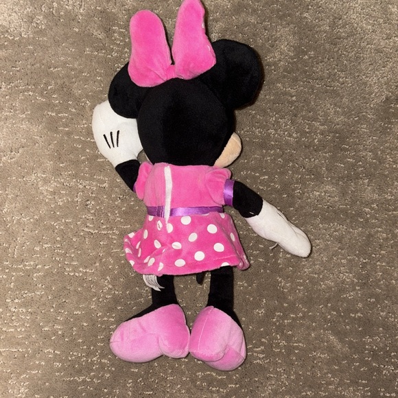 Disney Junior singing Minnie Mouse Doll - Picture 3 of 4